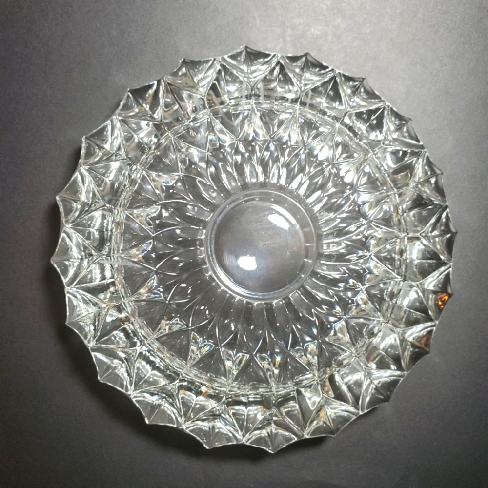 VINTAGE Mid-Century Heavy Clear Cut Glass Vintage Ashtray 7" Starburst Pattern - Picture 7 of 9